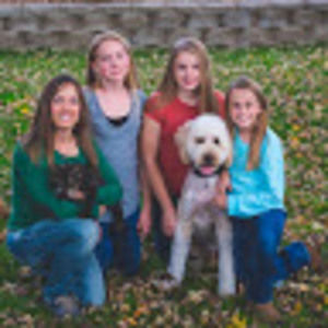 Meet your Posher, Dionne